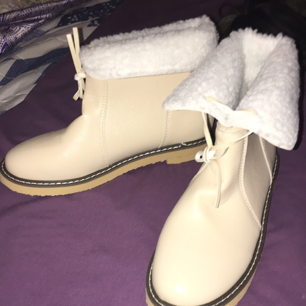 Very cute slip-on boots - Picture 5 of 6